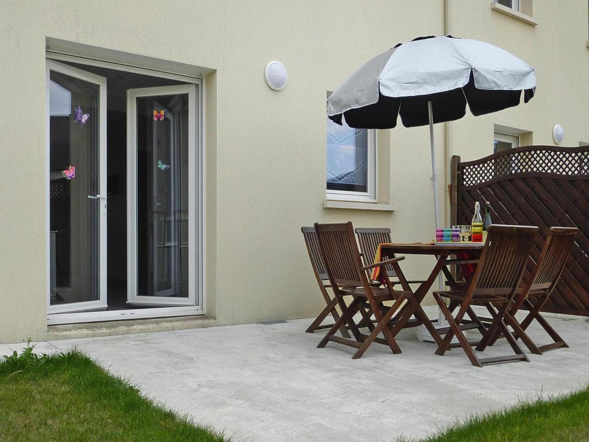 Modern Semi Detached House With Terrace Saint Quay Portrieux Βίλα Εξωτερικό φωτογραφία